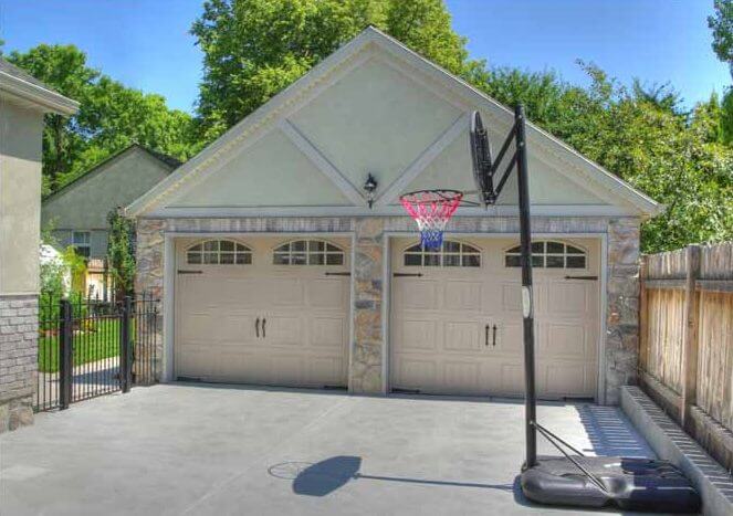 1800 East Cape Garage