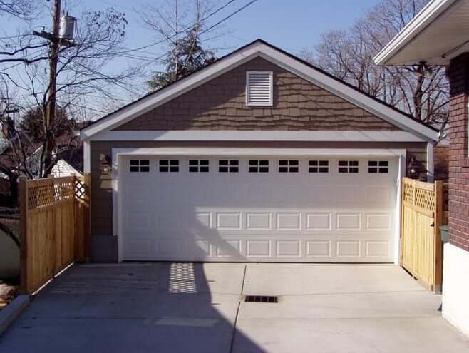 Thorton Avenue Garage