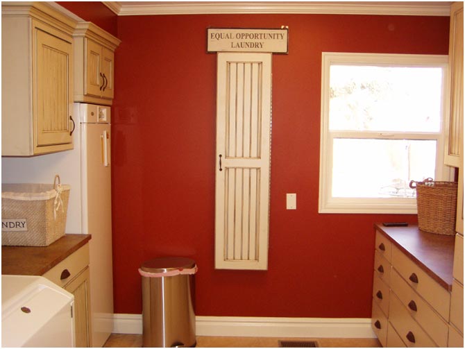 Country Home Dedsign And Style Mudroom and Laundry Room | Renovation Design Group