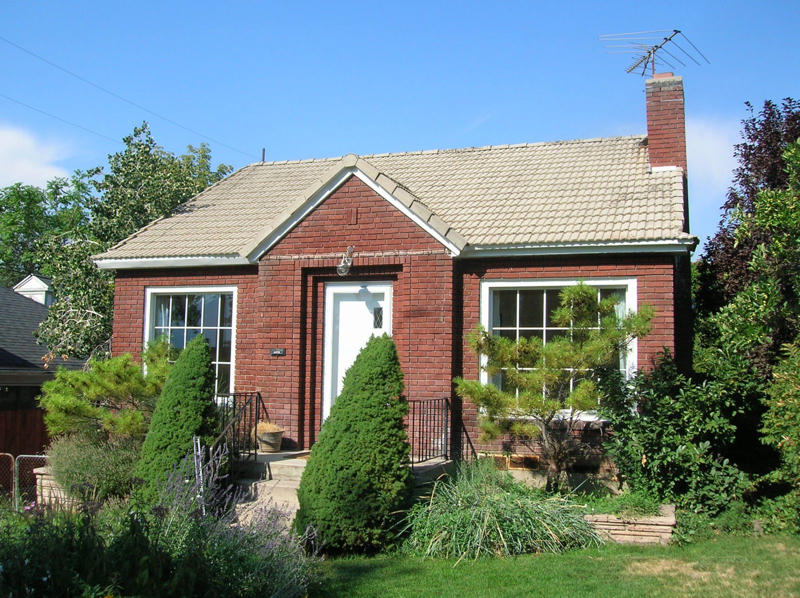 Before Bungalow Exterior | Renovation Design Group