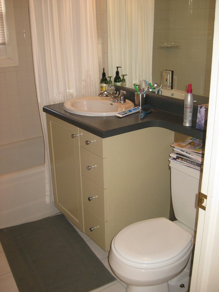 Before_897_Second Story_Bathroom_Tudor Home Renovations | Renovation Design Group