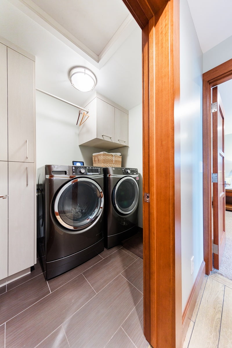 Contemporary Laundry Room