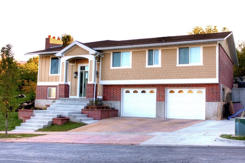 Choke Cherry Drive Split Entry