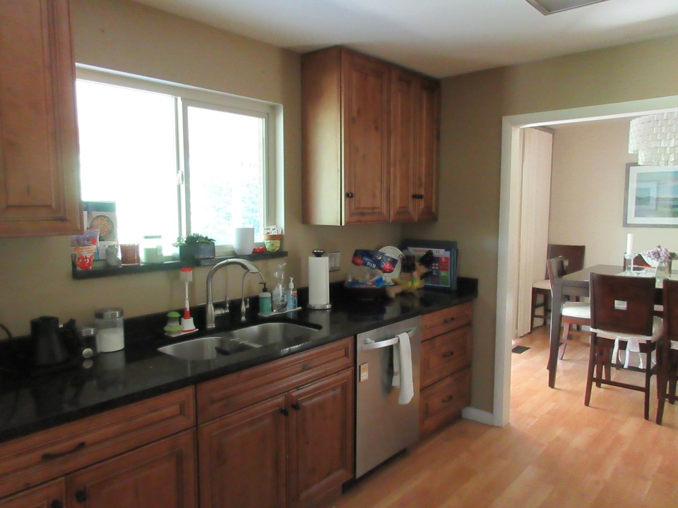 Kitchen before the remodel