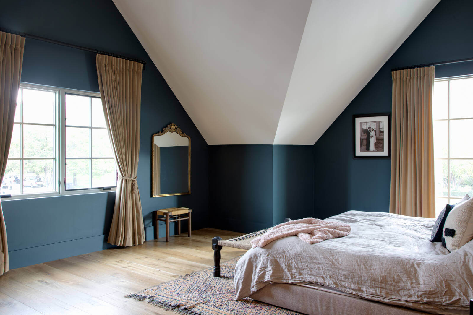 Contemporary bedroom ideas | Renovation Design Group
