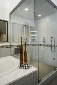 After_interior_Full Luxury Bath_Modern | Renovation Design Group