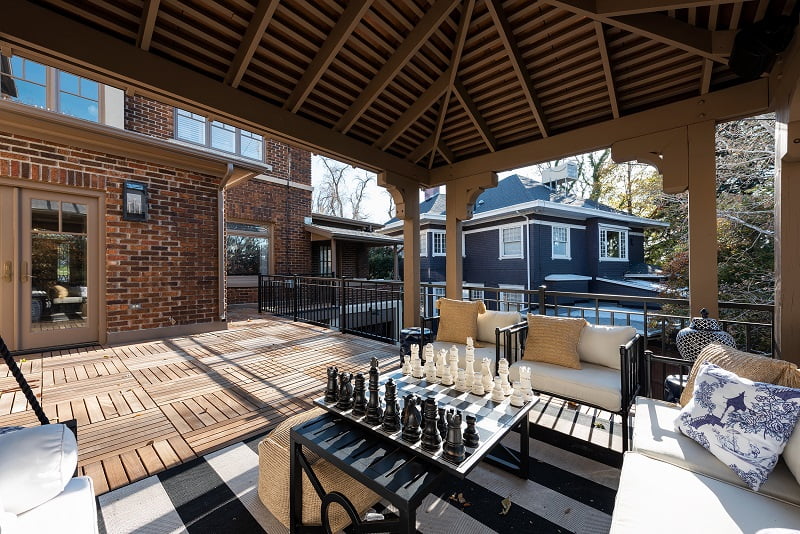Expansive back patio